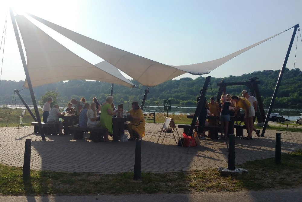 Moterų bendrystė, bendruomenė. Moterų erdvės.